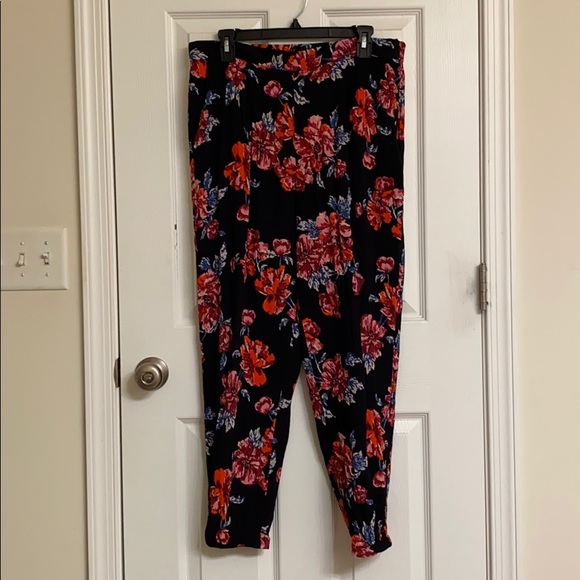 free press Pants - free press Red Floral Print Pants Pockets Elastic Waist Rayon Size Large